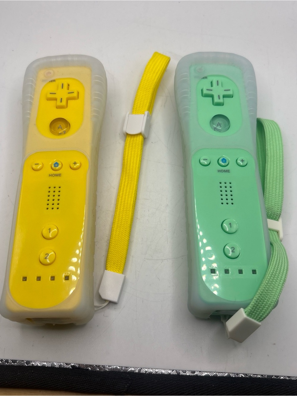Lot 2 Wii Remotes Yellow/Green Wireless Controller Jacket Battery Tested